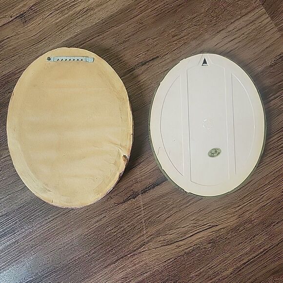 Pair Vintage Floral Needlepoint Flowers in Oval Frames Miss Matched 9x7 & 8x6.5 - Picture 4 of 14